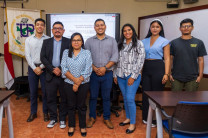 Acompañaron docentes y amistades en la sustentación. Acompañaron docentes y amistades en la sustentación.