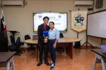 Acompañaron amistades del estudiante. Acompañaron amistades del estudiante.