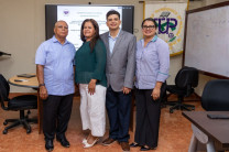 Acompañaron familiares del estudiante. Acompañaron familiares del estudiante.