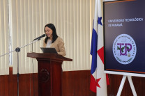 Lcda. María Victoria Arce, Directora de la DEO.