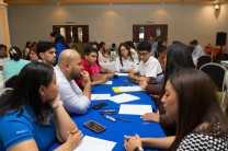 Durante el taller, los estudiantes aportaron ideas y perspectivas enfocadas en el bienestar social. Durante el taller, los estudiantes aportaron ideas y perspectivas enfocadas en el bienestar social.