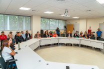Salón de proyecciones N°4 del Edificio de Facilidades Estudiantiles.