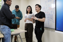 Estudiantes de la UPSA comparten información sobre su país y su experiencia universitaria en la UTP.