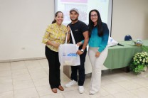 La Ing. Adiz Acosta, en compañía de la Lcda. Katia Corro, de parte de Nestlé, ofrecieron a los participantes lecciones para aplicar dentro del mundo laboral.
