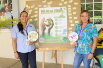 Administrativos apoyando la actividad en la UTP Chiriquí.