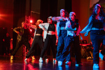 Bailes Urbanos Participaron agrupaciones juveniles de bailes modernas.