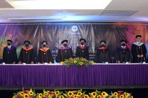 Autoridades de la UTP participan de la Ceremonia de Graduación.