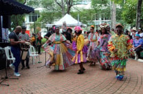 Sentimiento Costeño, representación del Centro Regional de Colón.