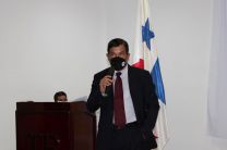 Vicerrector de Investigación, Postgrado y Extensión, Dr. Alexis Tejedor.