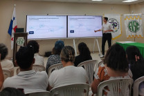 Exposición sobre chatbots por Ricardo Tovar.