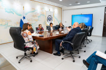 La Rectora Laguna se reunió con el director de la Unidad de Análisis Financiero (UAF), Mgtr. Darío Herrera Ruíz  y su equipo de trabajo para abordar temas de interés.