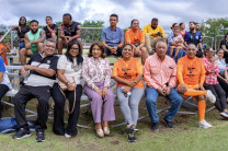 La Dra. Ángela Laguna Caicedo, Rectora de la UTP en las gradas.