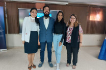 Dra. Marina Arrieta de UPM y Dra. Nacarí Marín, con estudiantes del Centro Regional de Azuero que realizaron movilidades salientes entre agosto 2023 y abril 2024, Sergio González y Virna Montenegro.