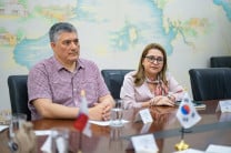 La vicerrectora de Investigación, Postgrado y Extensión, Dra. Lilia Muñoz; el director de Investigación de la Vicerrectoría de Investigación, Postgrado y Extensión, Dr. Carlos Medina acompañaron en la reunión. 