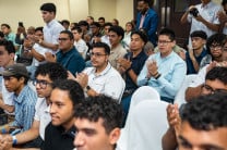 Estudiantes de la FIE. Estudiantes de la FIE.