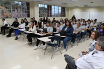 Estudiantes de la Universidad Xochicalco, México.
