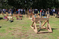 Las diferentes catapultas diseñadas por los estudiantes