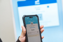 El comprobante de pago se recibe a través del dispositivo móvil, por lo que no es necesario el uso de facturas o recibos.
