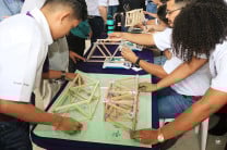 Concurso de Cerchas de Maderas en la UTP 2025