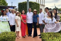 Autoridades dan inicio al Mes de la Patria 