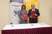 Firma de convenio entre la UTP y DHL.