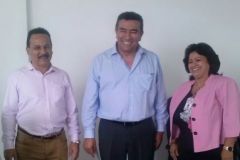 Lic. Abdiel Saavedra,Luisa de Wilson, Dr. Oscar Ramírez, Rector de la UTP