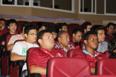 Estudiantes que participaron en las conferencias.