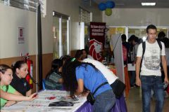 Estudiantes de la FII participan en Feria de empleo Logístico.