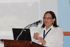 Doctora Rebeca Bieberach, en su presentación, en el Centro Regional de Azuero.