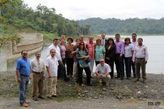 Autoridades de la UTP que visitaron la represa de chaguinola.