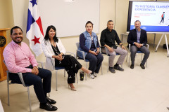 Foto grupal de los expositores de la actividad.
