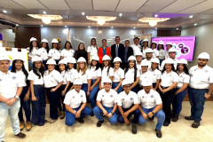 Autoridades del Centro Regional acompañan a los estudiantes a la imposición de Cascos 