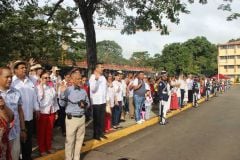 Decenas de miembros de la comunidad universitaria de la UTP participaron en los actos en honor a la patria.