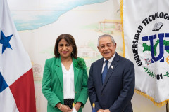 Rectora Dra. Ángela Laguna C. recibe al embajador de República Dominicana, S.E. Antonio Salcedo Gavilán  
