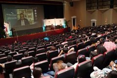 Estudiantes participan del Segundo Foro de la Tierra.