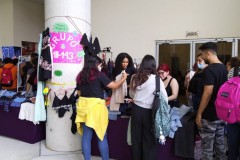 Estudiantes que participan de la actividad en el edificio 3 de la UTP.