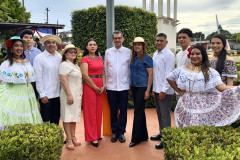Autoridades dan inicio al Mes de la Patria 