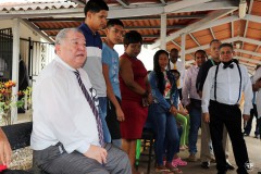 El rector, Dr. Aizpurúa durante su charla con los estudiantes.