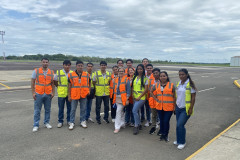 Estudiantes de tercer y cuarto año de la Licenciatura en Logística y Transporte Multimodal del Centro Regional de Veraguas realizaron una gira académica al Aeropuerto Internacional Scarlett Martínez, el 4 de julio.