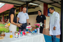 Estudiantes de III año de la Licenciatura en Ingeniería Industrial del Centro Regional de Veraguas realizaron la VII Exhibición de Productos Materiales, el 4 de julio.