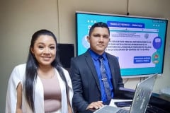 Elisneydis Lima y José Castillo, estudiantes de la Licenciatura en Informática Aplicada a la Educación del Centro Regional de Veraguas, sustentaron su trabajo de graduación correspondiente a una Tesis Teórico-Práctica el 25 de abril.