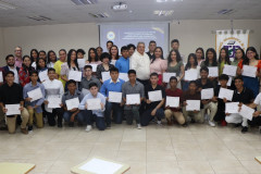 La Subdirección de Vida Universitaria del Centro Regional de Veraguas, a través del Departamento de Bienestar Estudiantil, llevó a cabo el acto de reconocimiento a los estudiantes del programa de Mención Honorífica 2024, el viernes 23 de febrero.