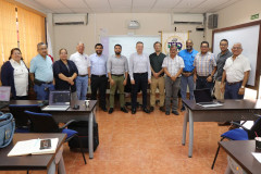 Autoridades de la Facultad de Ingeniería Civil realizaron una reunión con el cuerpo docente de la Extensión en el Centro Regional de Veraguas el 11 de abril.