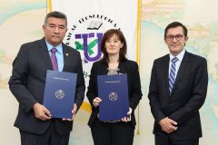 UTP firma convenio con el Instituto Politécnico de Burdeos 