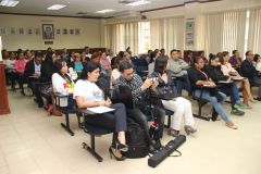 Participantes a la conferencia sobre la Hepatitis, realizada en el Salón Rosendo Taylor.