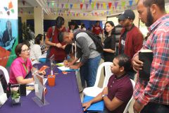 Estudiantes y Egresados de la UTP participan de la Feria de Empleo.