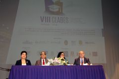 La Vicerrectora Académica de la UTP, el Rector de la UTP, la Secretaria General del MEDUCA y el Presidente del Comité Internacional de CLABES.