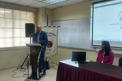 Dr. Orlando Aguilar, decano de la Facultad de Ingeniería Mecánica, durante la Jornada de Orientación Psicológica.