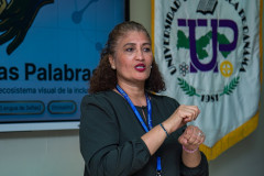 UTP realiza dinámicas y reflexiones de la jornada del Día Internacional de Lengua de Señas. 