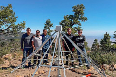 Equipo que trabajó en la instalación de los instrumentos CALLISTO